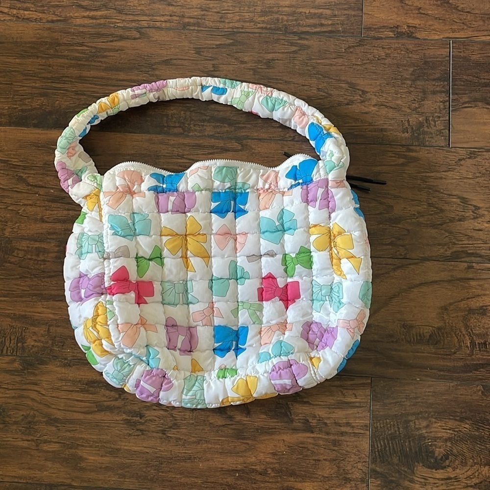 Katydid White Quilted Bow Shoulder Bag - Picture 4 of 9